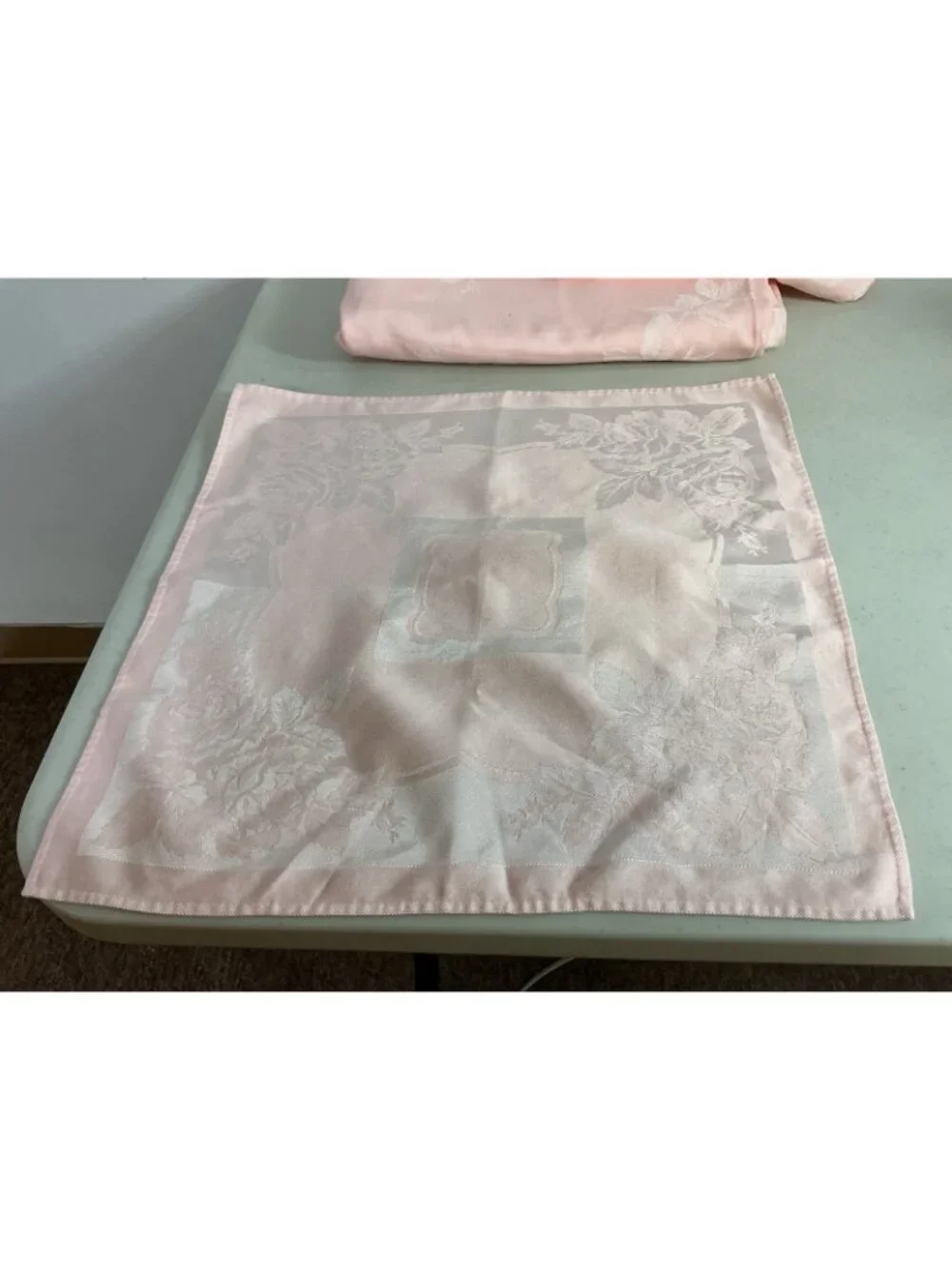Vintage Pink Damask Woven Jacquard Rectangular Tablecloth